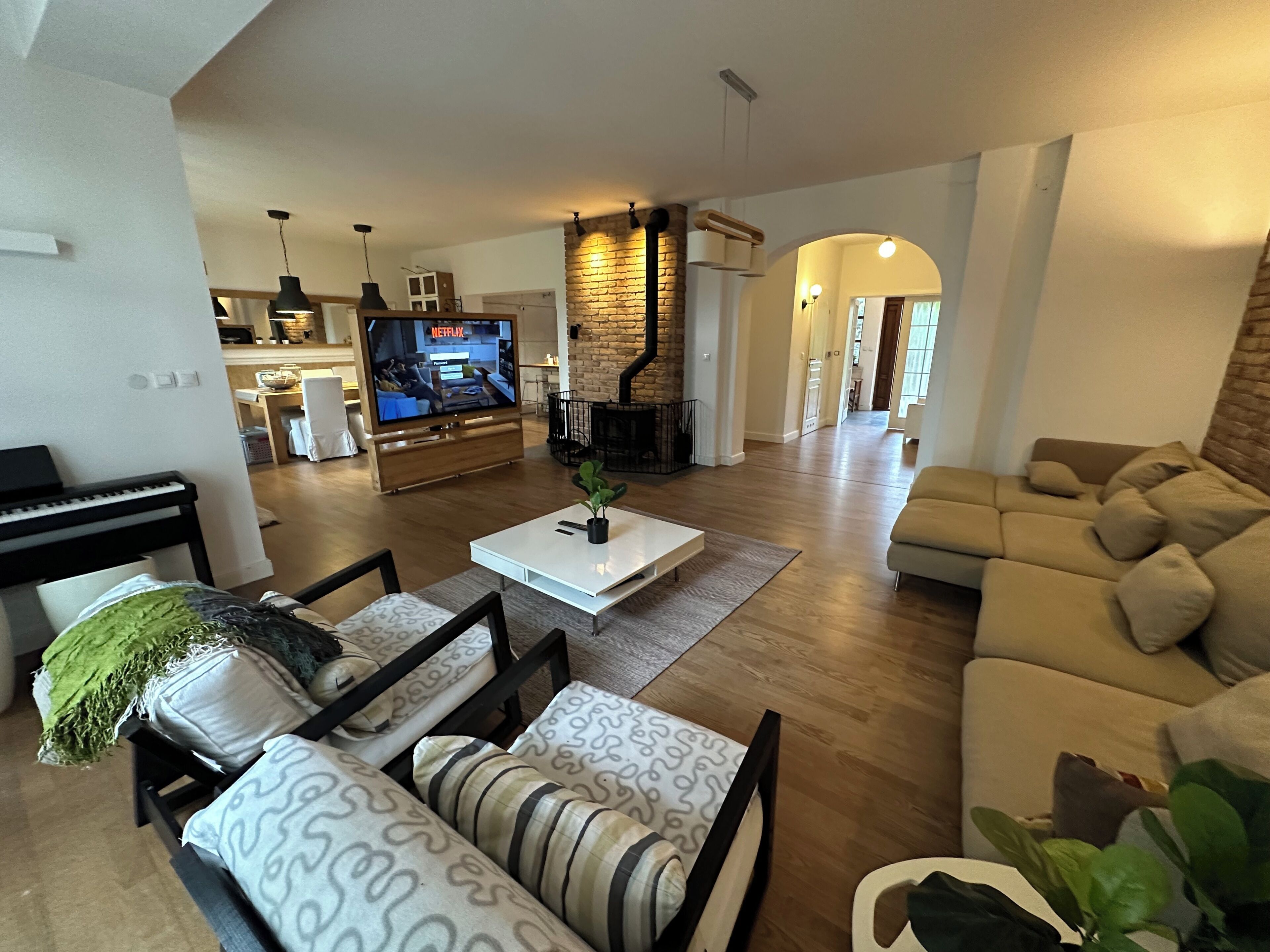 Superior Villa, 4 Bedrooms, Non Smoking, Garden View | Living room | 75-cm flat-screen TV with digital channels, TV, fireplace