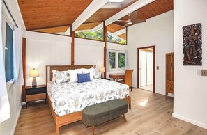 4 bedrooms, desk, iron/ironing board, travel crib