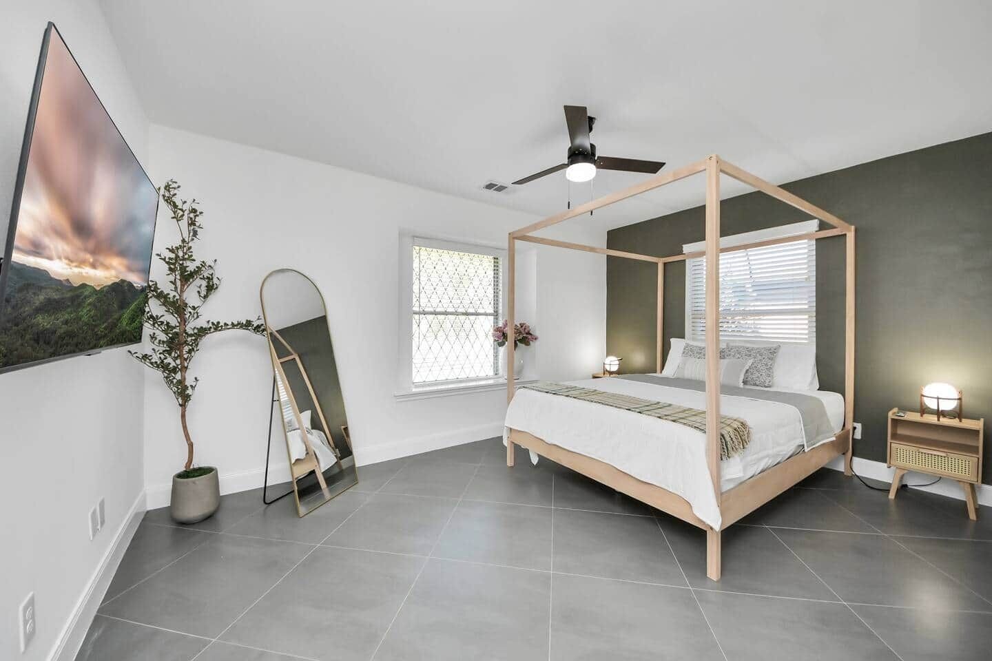 4 室のベッドルーム、アイロン / アイロン台、WiFi、ベッドシーツ