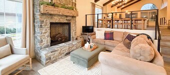 Modern Luxe Lake Retreat - Private Lake Access