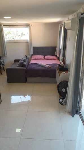 مكواة/لوح كي وواي فاي وملاءات أسرّة