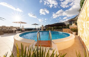 Pool - Amazing home in Makarska (Makarska)