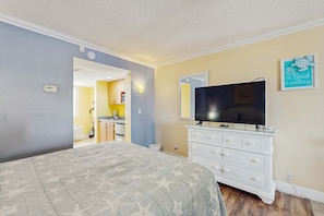 Desk, iron/ironing board, WiFi, bed sheets