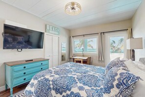 Silitysrauta/-lauta, Wi-Fi, vuodevaatteet