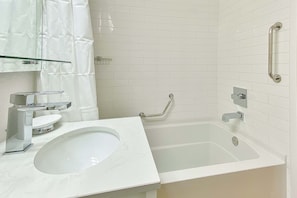 Shower, towels, shampoo