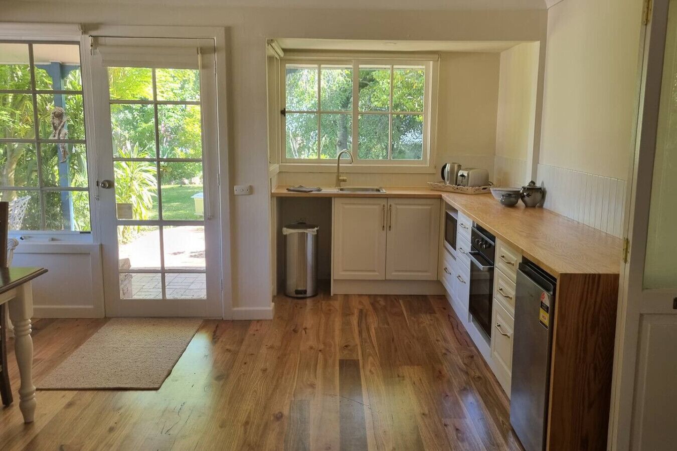 Microwave, oven, coffee/tea maker, toaster