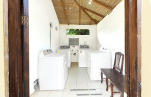 Interior - Bright Modern 2b/2b King bed, Walk to Beach & Town (Playas del Coco)