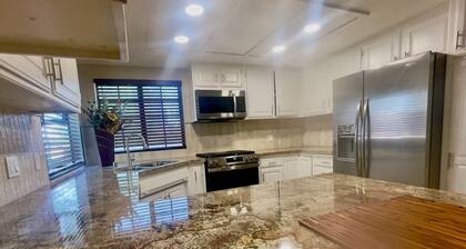 The Prime Spot - Near "The BLVD" and AV Hospital