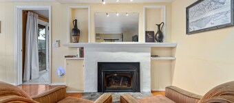 Soak Up Some Sunshine - S. Lakeshore Cabin