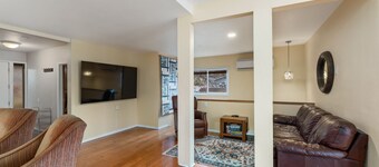 Soak Up Some Sunshine - S. Lakeshore Cabin