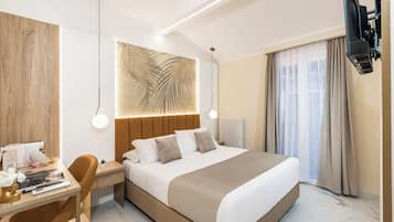 In-room safe, desk, laptop workspace, blackout curtains