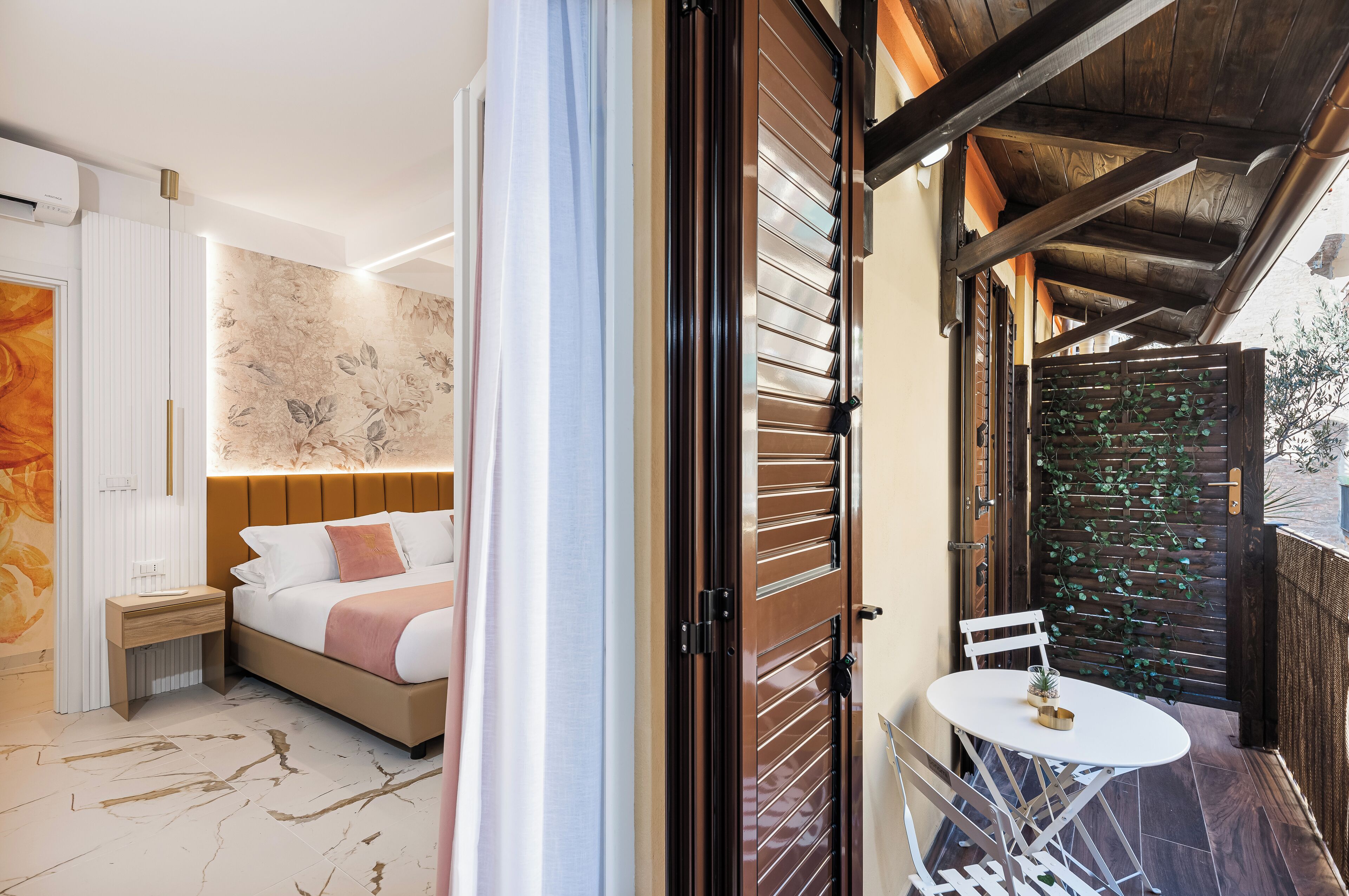 Chambre Double Deluxe, balcon, vue cour intérieure