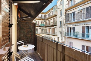 Double Room, Balcony, Courtyard View | In-room safe, blackout drapes, soundproofing, iron/ironing board