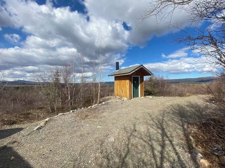 Exterior. End of Stampede -Dry Cabin