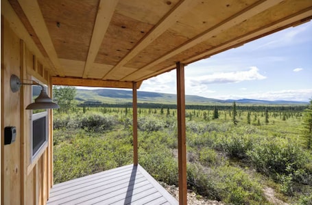 Terrace/patio. End of Stampede -Dry Cabin