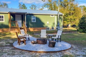 المنطقة المحيطة بالمنشأة