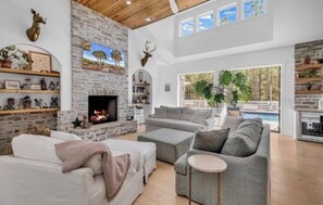 TV, fireplace