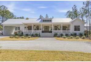 Exterior - Coastal Escape: 4BR Home, Large Pool, Tanning Ledge, Cabana & Beach Golf Cart (Pawleys Island)