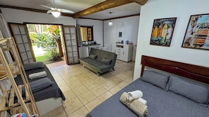 Economy Studio, River View | Free WiFi