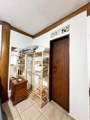 Economy Studio, River View | Free WiFi - Pousada Aimê Maresias (São Sebastião)