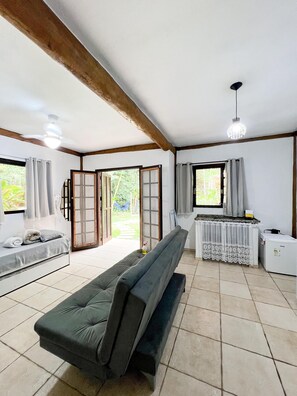 Economy Studio, River View | Free WiFi - Pousada Aimê Maresias (São Sebastião)