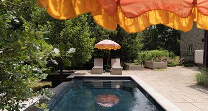 Cozy Private Suite with Year-Round Hot Tub