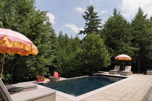Cozy Private Suite with pool