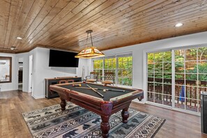 Spielezimmer