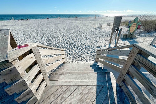 Waves & Wildlife at Summer Salt | Pool | Beach & Lake Access | Dog Friendly | My Beach Getaways