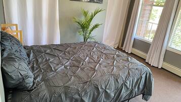 5 bedrooms, WiFi, bed sheets