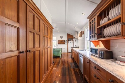 Pet-friendly home surrounded by National Park with Spa & Sauna.