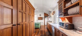 Pet-friendly home surrounded by National Park with Spa & Sauna.