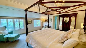 4 bedrooms, WiFi, bed sheets