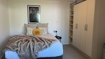 1 bedroom, iron/ironing board, Internet, bed sheets