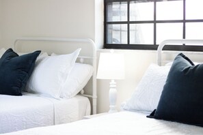 2 bedrooms, iron/ironing board, travel cot, free WiFi