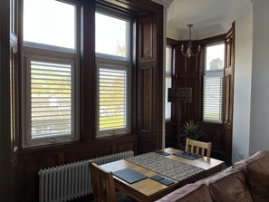 تناول الطعام