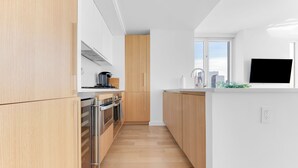 Unclassified image, 5 of 28, button - Gorgeous 2-bedroom apartment with AC in vibrant New York City (New York)