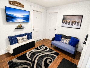 Interior - The Buffalo Loft- 3BR Upstairs Apartment • Pet-Friendly • Outdoor Patio &... (Buffalo)