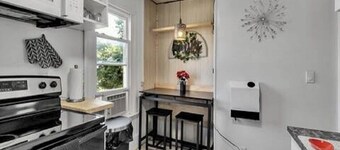 The Buffalo Loft - 3 BR, Pet Friendly, with an Outdoor Fire Pit