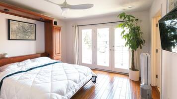 3 bedrooms, desk, iron/ironing board, free WiFi