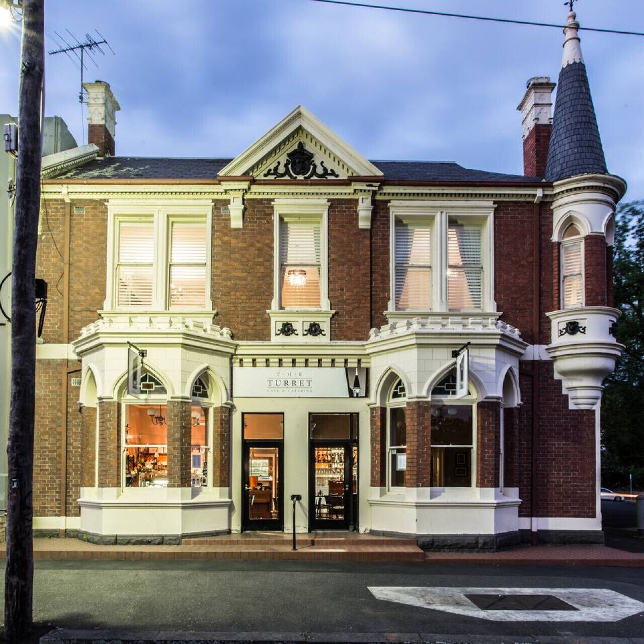 المنشأة من الخارج