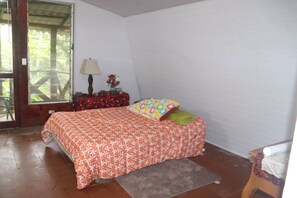 4 bedrooms, iron/ironing board, free WiFi, bed sheets - Serene 4-bedroom country house in Panamá hermoso chalet  4 habitaciones, 3 banos (Panamá)
