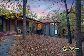 Property grounds - Arbor Vitae - experience the Tree of Life! (Basye)