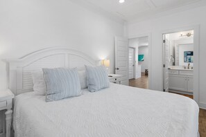 7 bedrooms, WiFi, bed sheets