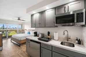 Microwave, coffee/tea maker, electric kettle, toaster