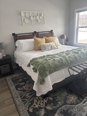 4 bedrooms, desk, iron/ironing board, travel cot - RiverWest Northern Retreat - Hot Tub - Sauna - Dogs Allowed (Duluth)