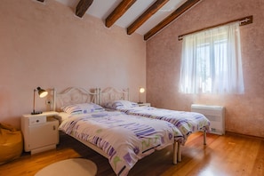 2 bedrooms, Internet