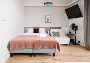 Ferros/tábuas de passar roupa, Wi-Fi, roupa de cama