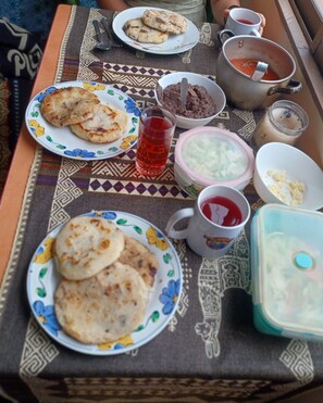Breakfast for a fee - WanderLoft (Quito)