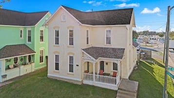 House, Private Bathroom (Big Yellow) | Exterior